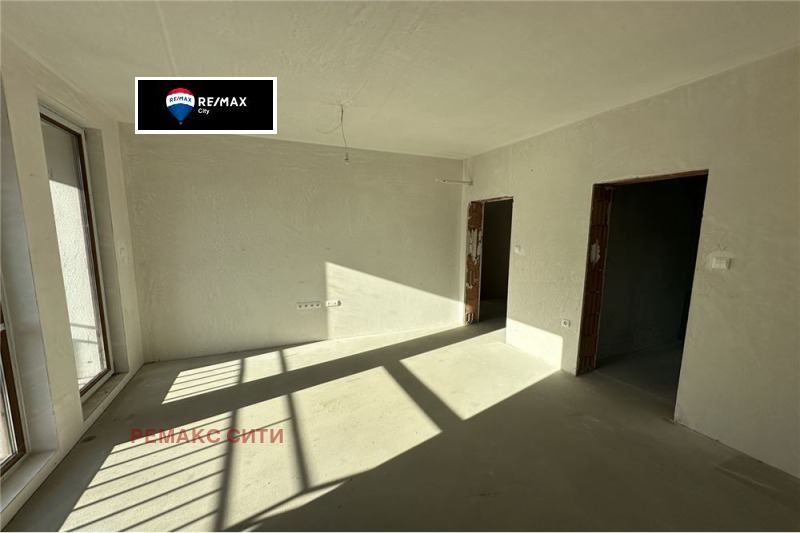 Продава КЪЩА, гр. София, м-т Детски град, снимка 11 - Къщи - 53269155