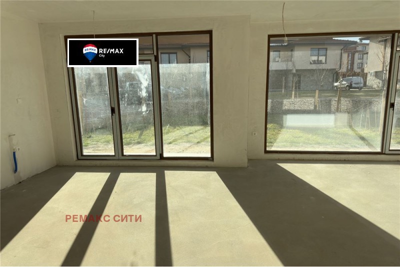 Продава КЪЩА, гр. София, м-т Детски град, снимка 3 - Къщи - 53269155