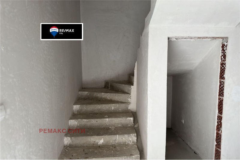 Продава КЪЩА, гр. София, м-т Детски град, снимка 8 - Къщи - 53269155