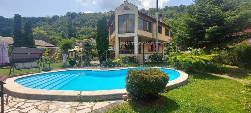 Продава КЪЩА в град Варна, Аспарухово - 310 кв.м / 698 000 € » 1 365 169.34 лв., КАЛЧЕВ