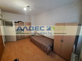 2 Schlafzimmer Zona B-18, Sofia 13