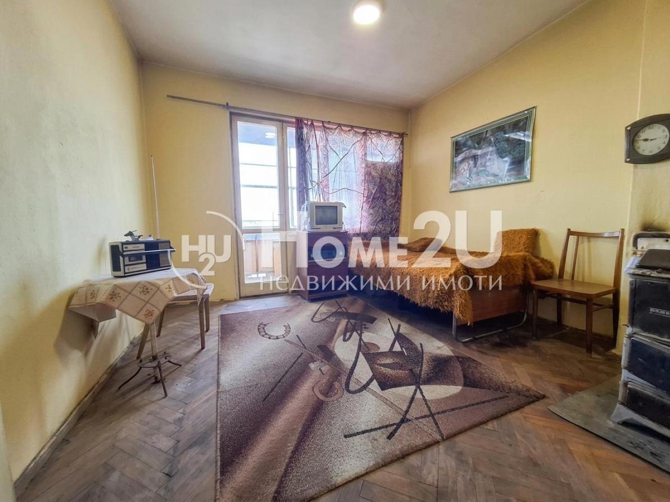 Продава 3-СТАЕН, гр. Нови пазар, област Шумен, снимка 2 - Апартаменти - 56068012
