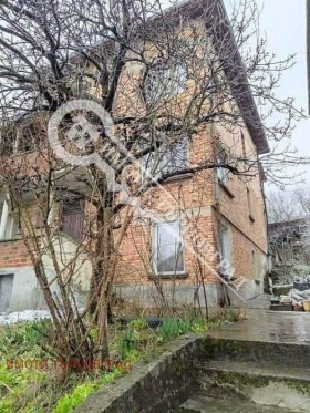 Hus Trjavna, region Gabrovo