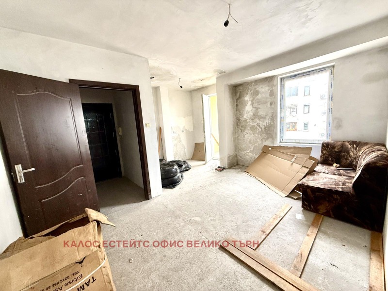 Продава 3-СТАЕН, гр. Велико Търново, Колю Фичето, снимка 3 - Апартаменти - 52220597