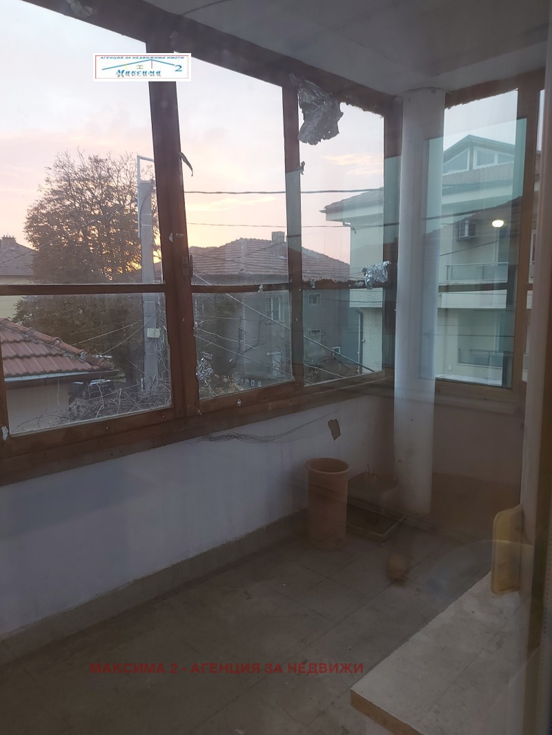 Продава ЕТАЖ ОТ КЪЩА, гр. Плевен, Широк център, снимка 3 - Етаж от къща - 52451268