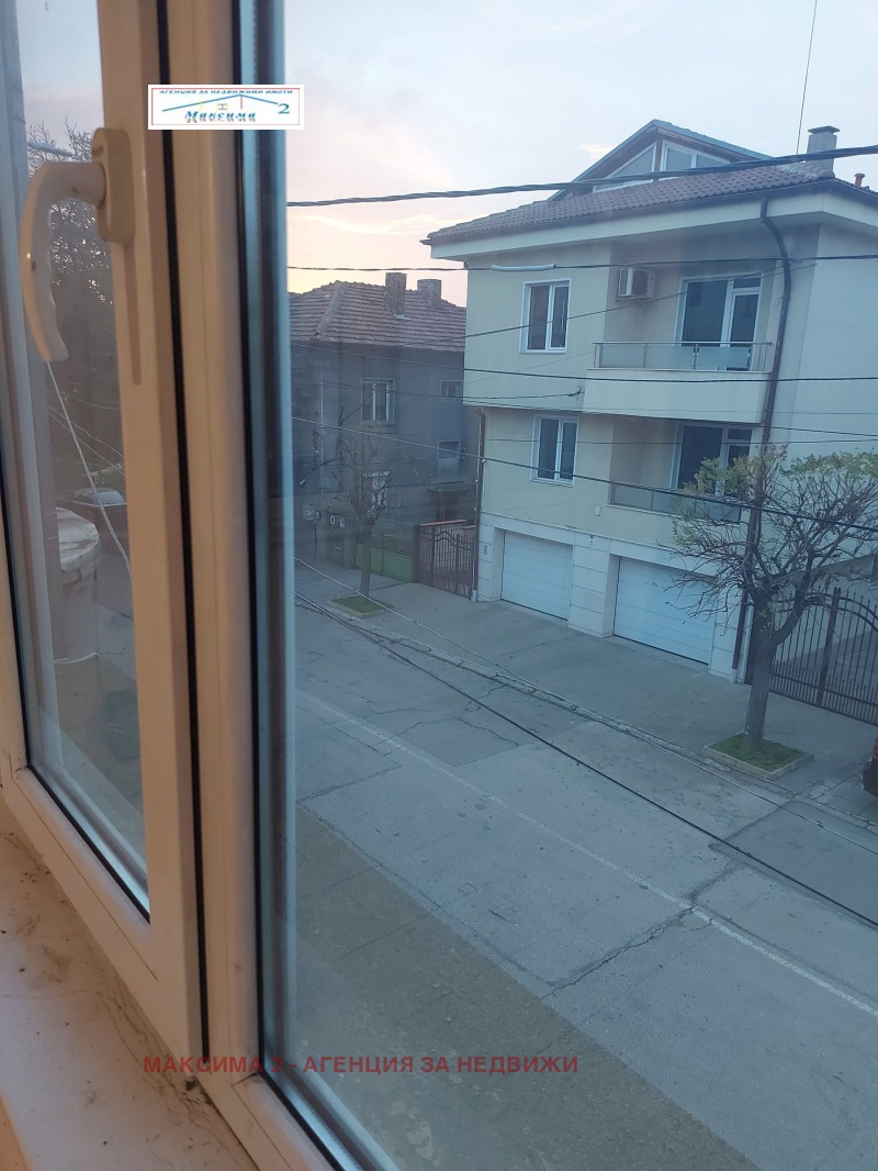 Продава ЕТАЖ ОТ КЪЩА, гр. Плевен, Широк център, снимка 4 - Етаж от къща - 52451268