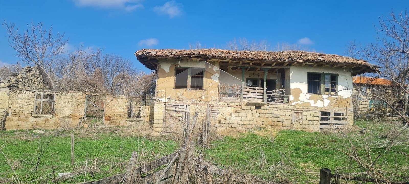 Продава КЪЩА, с. Черковна, област Варна, снимка 2 - Къщи - 44630079