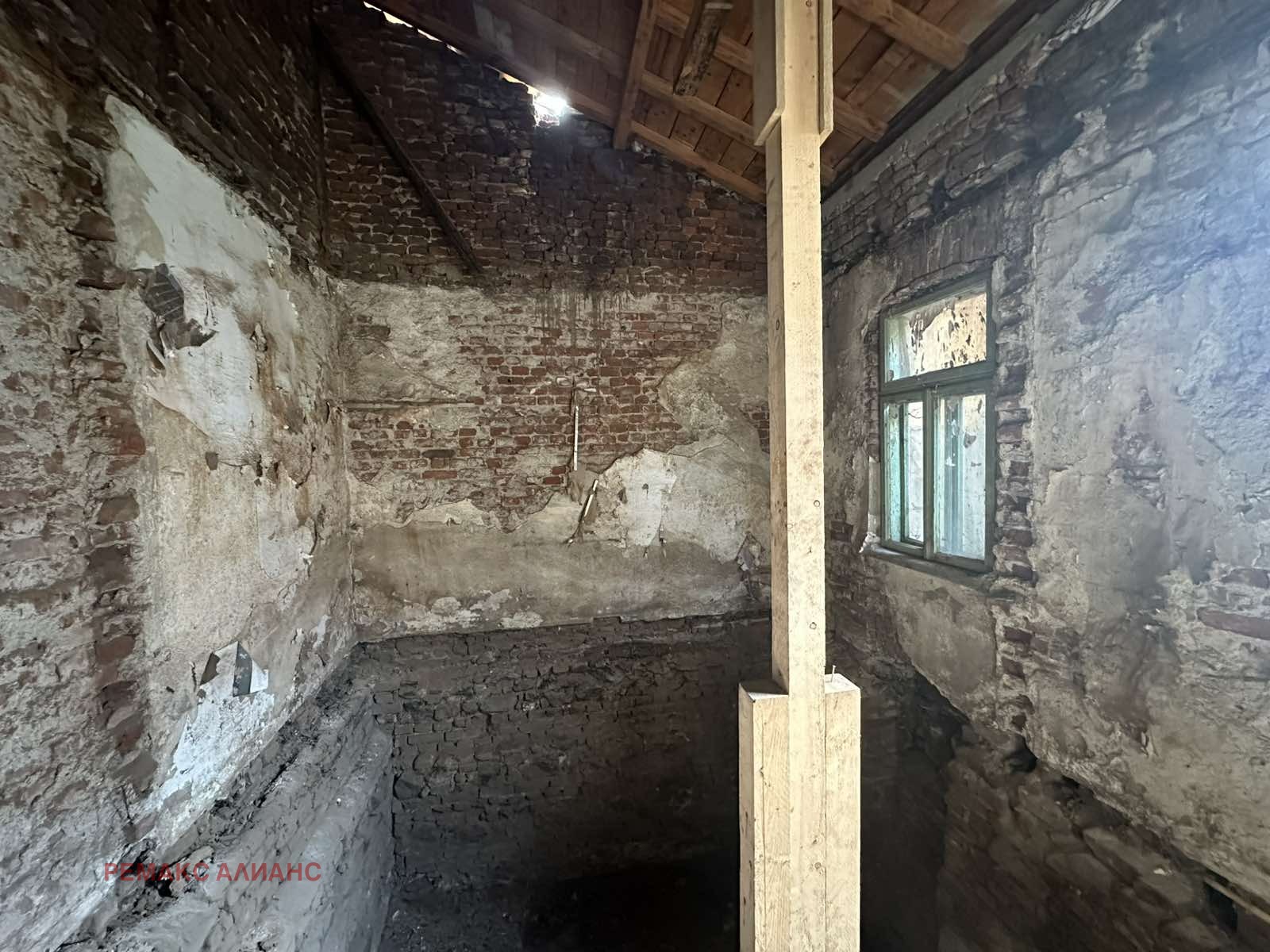 Продава КЪЩА, гр. София, Център, снимка 2 - Къщи - 55129457