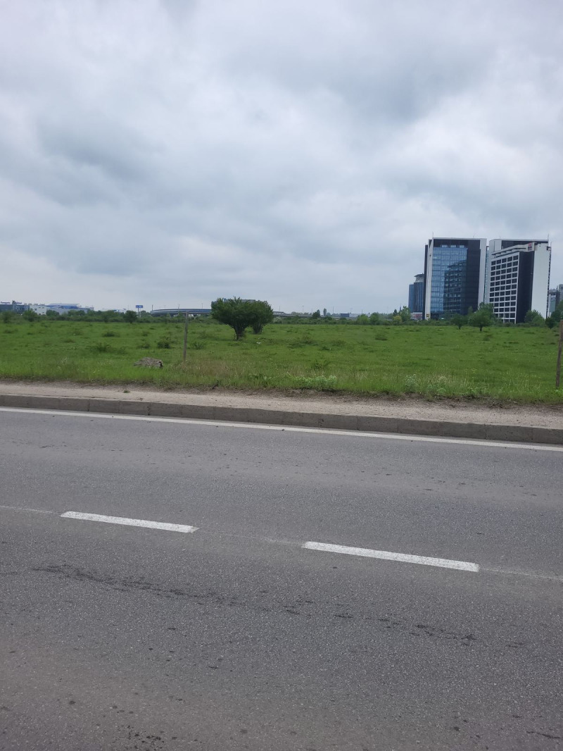 Продава ПАРЦЕЛ в град София, Летище София - 3293 кв.м / 757 390 € » 1 481 326.08 лв., АКСИМО