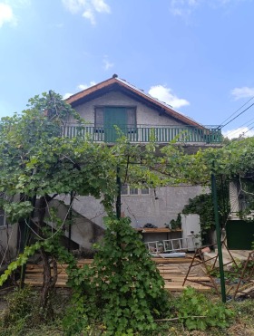 Hus Konstantinovo, Varna