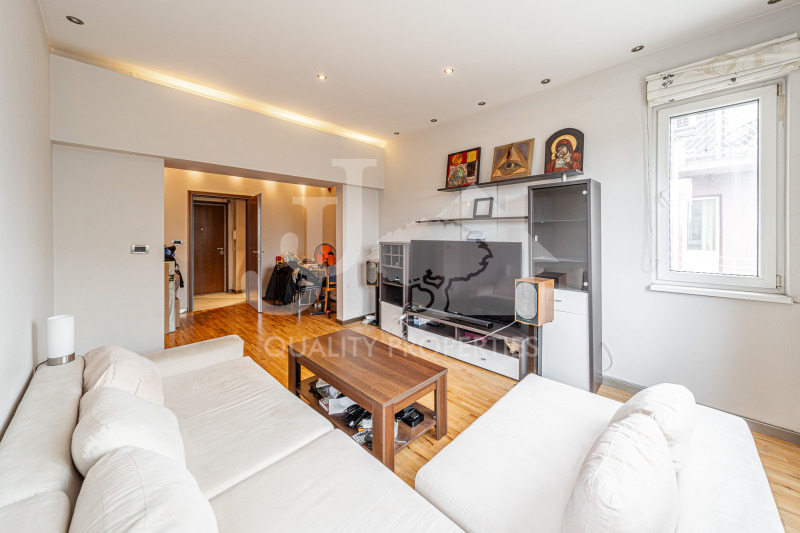 Продава 2-СТАЕН, гр. София, Център, снимка 2 - Апартаменти - 53466343