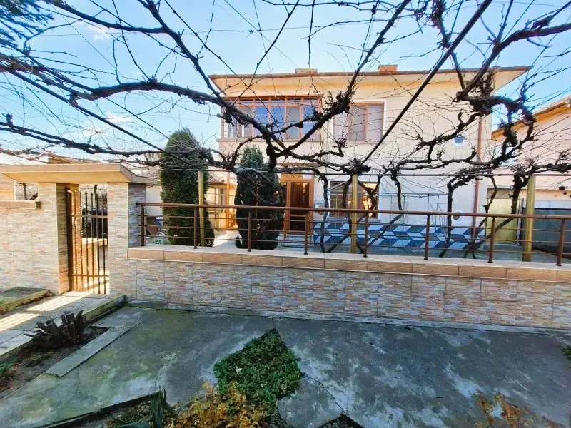 Продава КЪЩА, с. Цалапица, област Пловдив