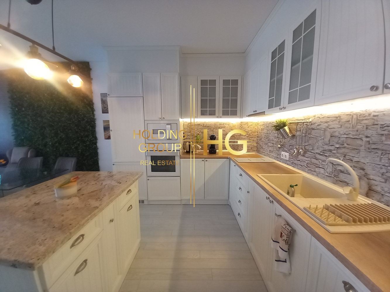 Продава  3-стаен град Варна , Фестивален комплекс , 137 кв.м | 71927058
