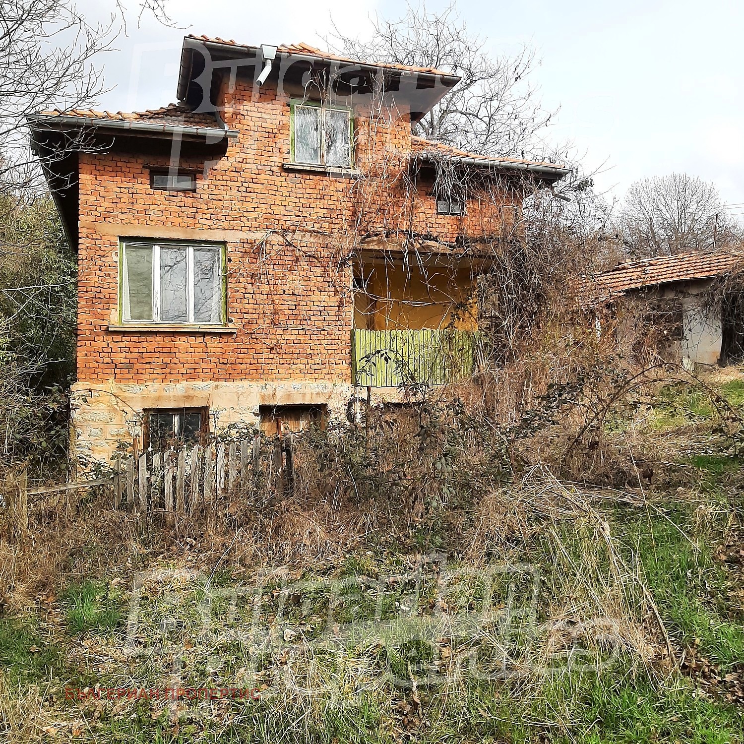 Продава КЪЩА, гр. Годеч, област София област