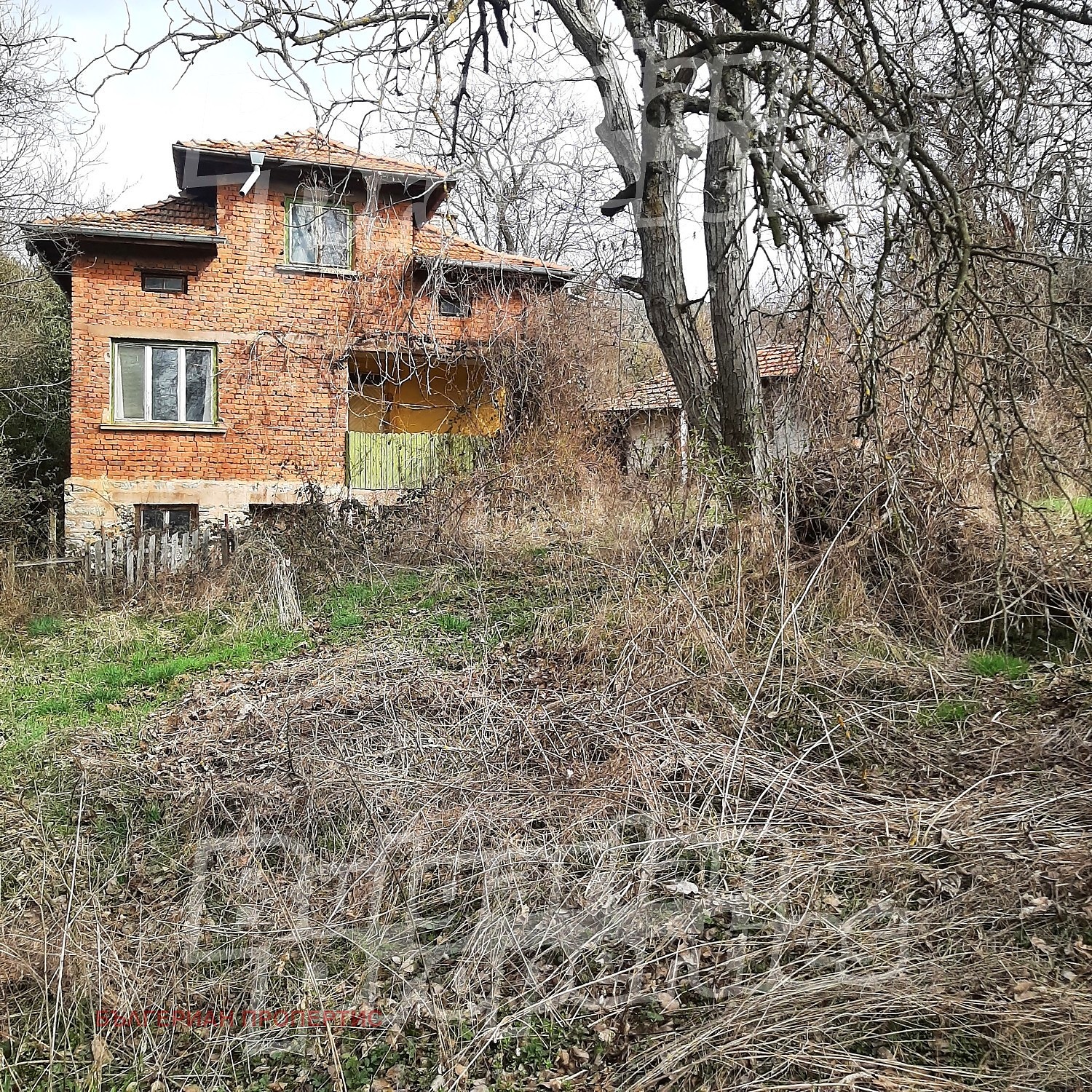 Продава КЪЩА, гр. Годеч, област София област, снимка 2 - Къщи - 54073131