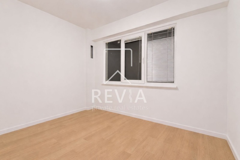 Продава 2-СТАЕН, гр. София, Толстой, снимка 2 - Апартаменти - 52871931