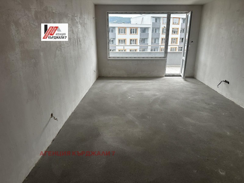 Продава  3-стаен, град Кърджали, Възрожденци • 79 000 EUR • ID 35367307 — holmes.bg - [1] 