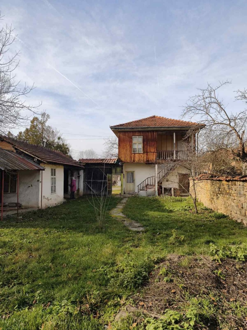Продава КЪЩА, с. Орешак, област Ловеч, снимка 12 - Къщи - 52864828