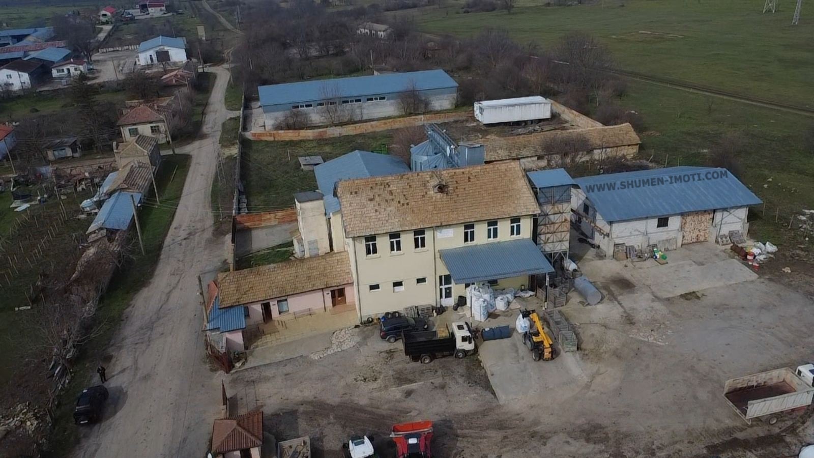 Продава ПРОМ. ПОМЕЩЕНИЕ, с. Златна нива, област Шумен, снимка 3 - Производствени сгради - 53741490