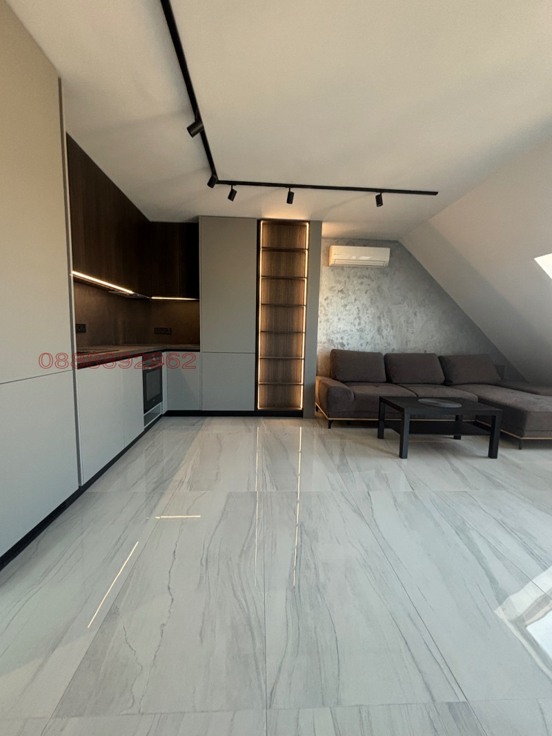 Продава 3-СТАЕН, гр. София, Център, снимка 2 - Апартаменти - 53185072