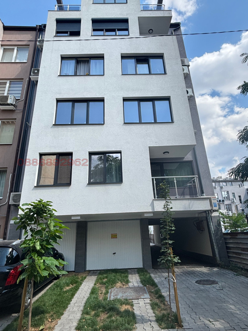 Продава 4-СТАЕН, гр. София, Център, снимка 13 - Апартаменти - 52902022