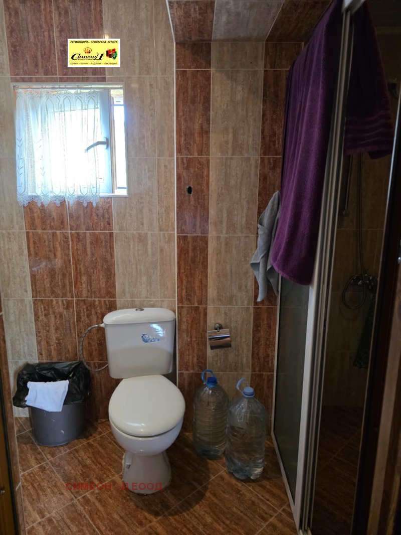 Продава  Къща град Кюстендил , Запад , 200 кв.м | 39547400 - изображение [7]