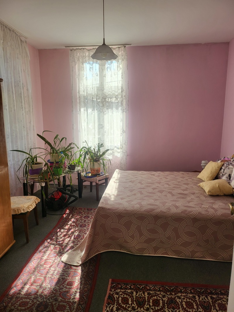 Продава  2-стаен град Плевен , Идеален център , 65 кв.м | 35062441 - изображение [13]