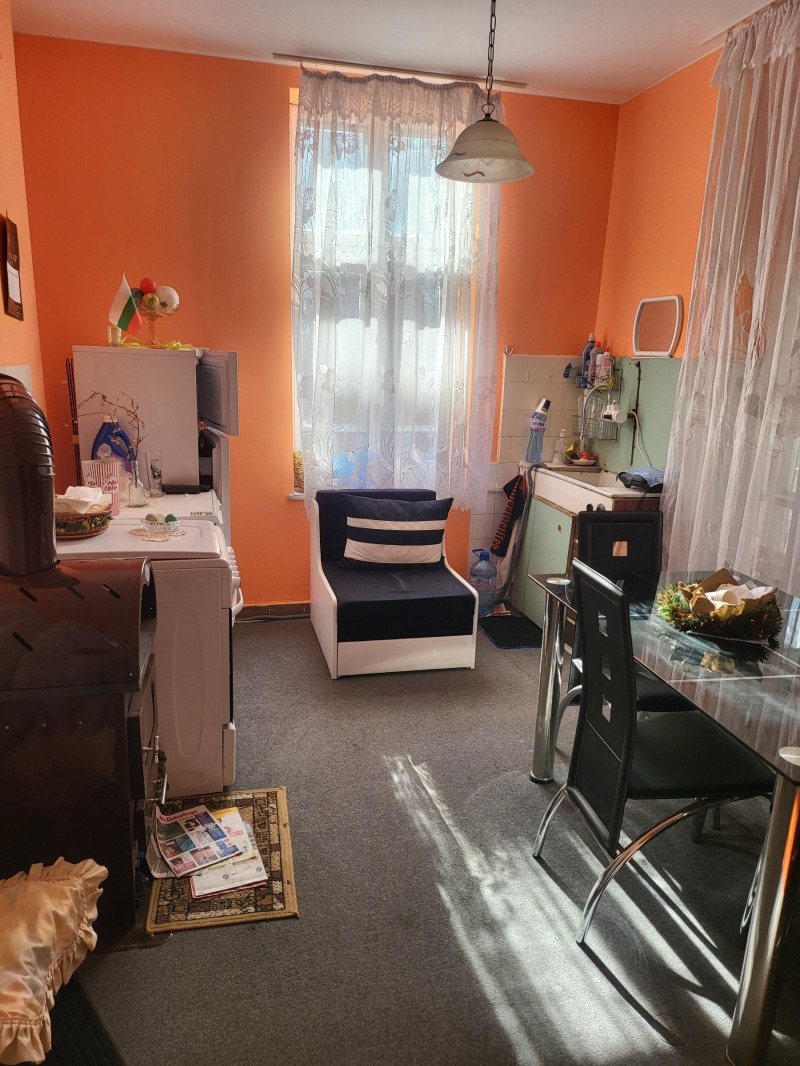 Продава  2-стаен град Плевен , Идеален център , 65 кв.м | 35062441 - изображение [9]