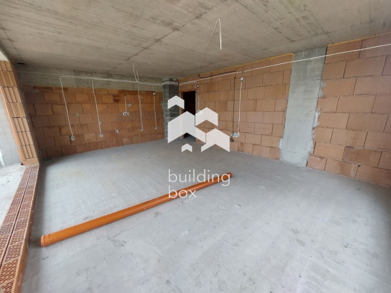 En venta  3 dormitorios Plovdiv , Mladezhki Jalm , 151 metros cuadrados | 41494875 - imagen [2]