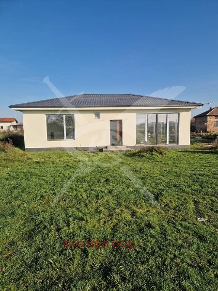 Продава КЪЩА, с. Стряма, област Пловдив