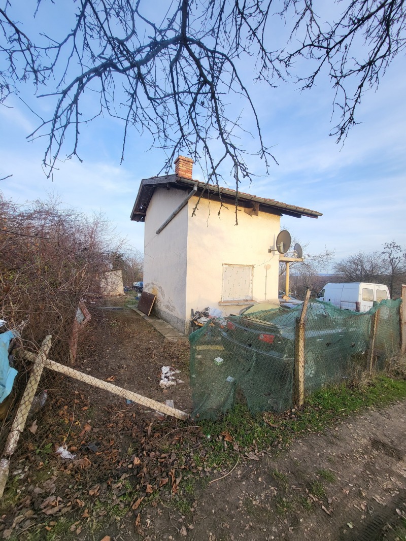 Продава КЪЩА, гр. Плевен, м-т Орлето, снимка 11 - Къщи - 52913500