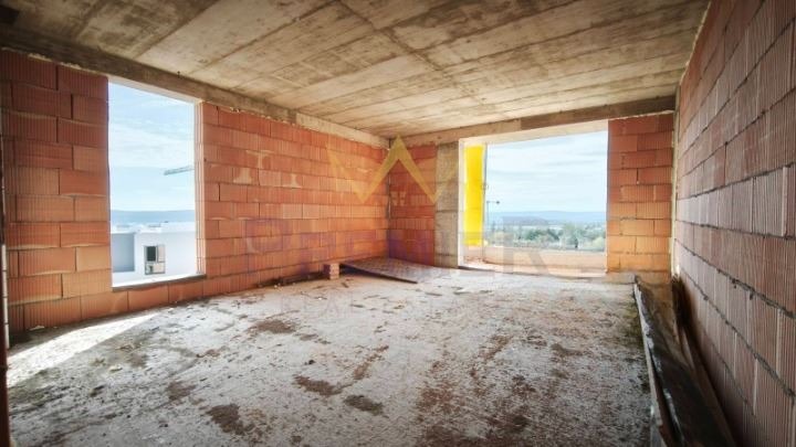 Продава ГАРАЖ, ПАРКОМЯСТО, град Варна, Владислав Варненчик 1 • 15500 € / 30315.36 лв. • 27319631 1