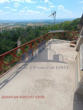 Eladó Villa