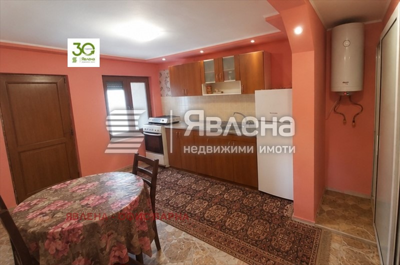 Продава КЪЩА, с. Стожер, област Добрич, снимка 4 - Къщи - 56276024