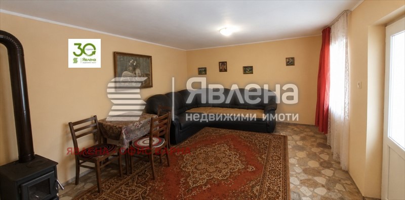 Продава КЪЩА, с. Стожер, област Добрич, снимка 3 - Къщи - 56276024