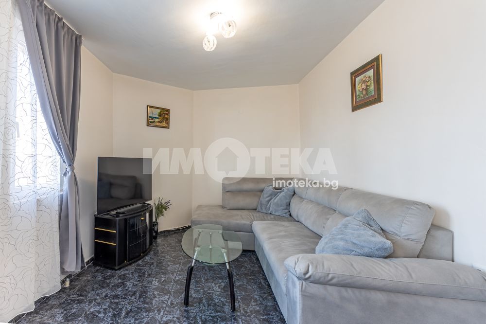 Продава 3-СТАЕН, гр. Варна, Окръжна болница-Генерали, снимка 2 - Апартаменти - 53780938