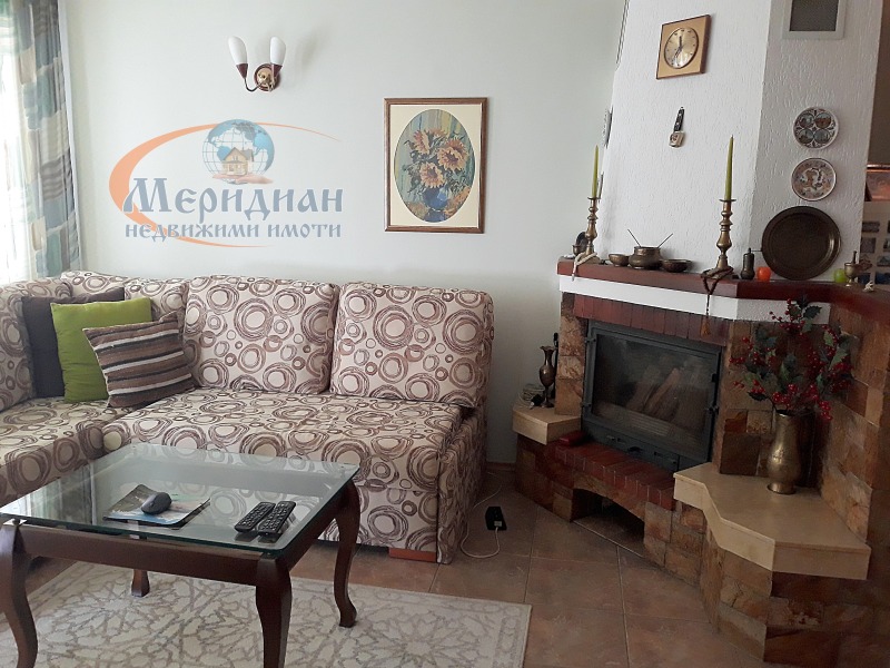 Продава  3-стаен град Добрич , Център , 100 кв.м | 93500268 - изображение [2]
