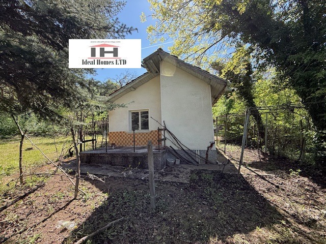 Продава КЪЩА, гр. Бяла черква, област Велико Търново, снимка 2 - Къщи - 54650353