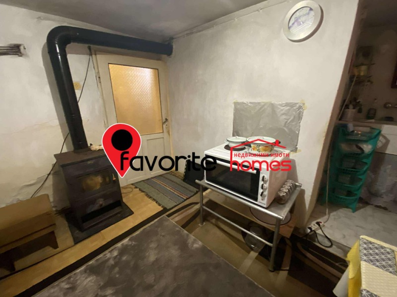 Продава ЕТАЖ ОТ КЪЩА, гр. Шумен, 2-ри корпус, снимка 9 - Етаж от къща - 52629871