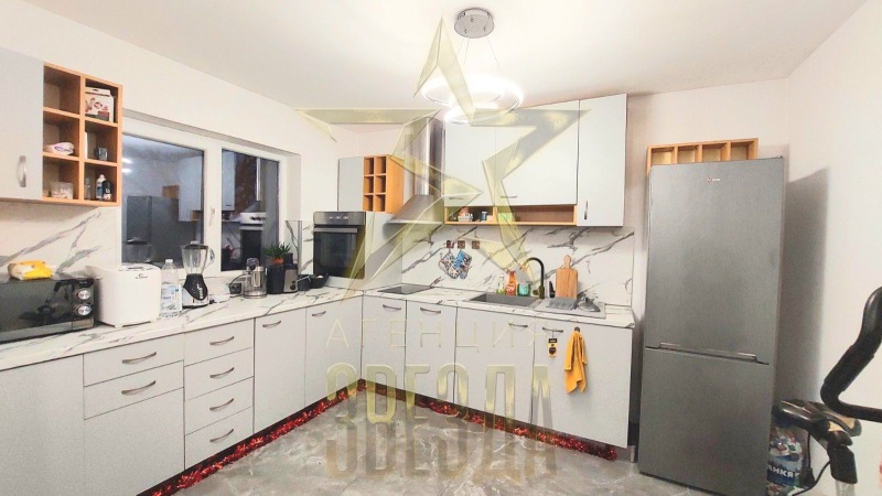 Продава КЪЩА, с. Цалапица, област Пловдив, снимка 4 - Къщи - 53084450