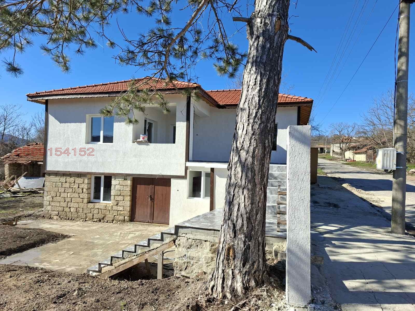 Продава КЪЩА, с. Боряна, област Варна