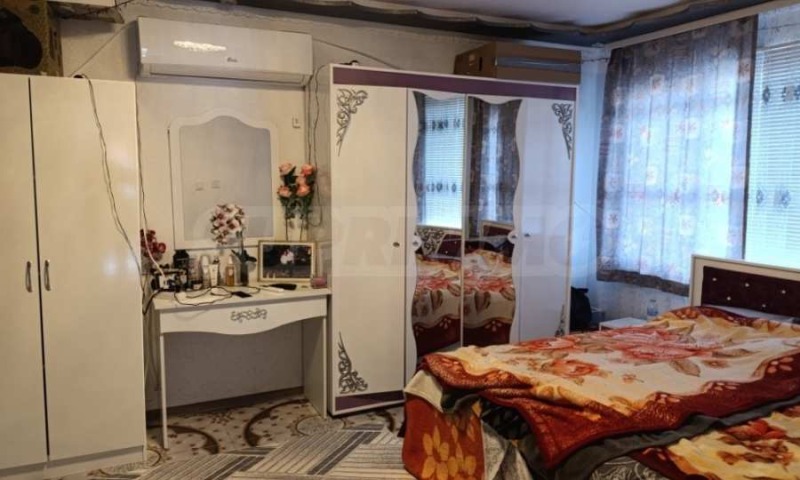 Продава КЪЩА, с. Ресен, област Велико Търново, снимка 17 - Къщи - 53512012