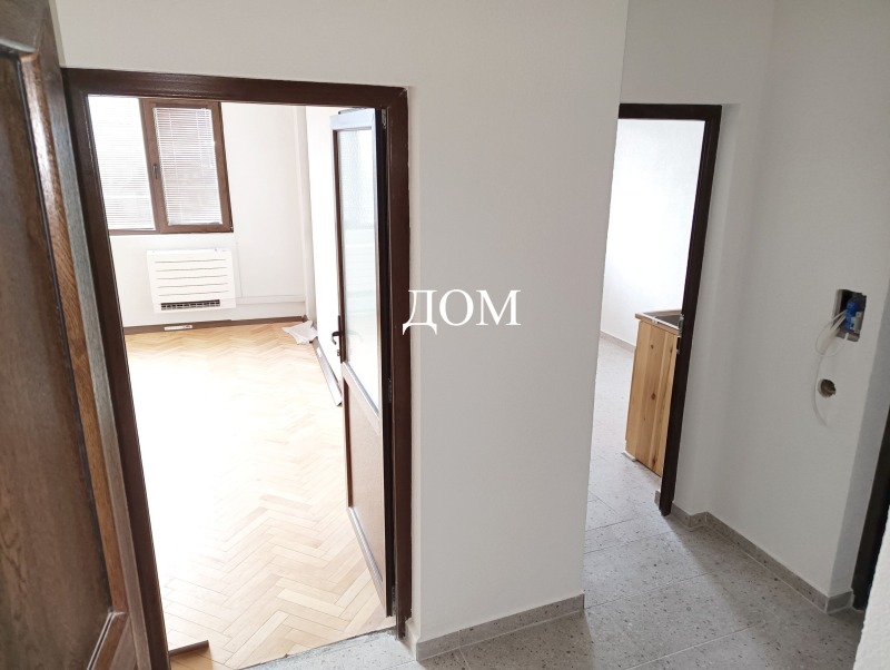 Продава 1-СТАЕН, гр. Шумен, Болницата, снимка 3 - Апартаменти - 52054538