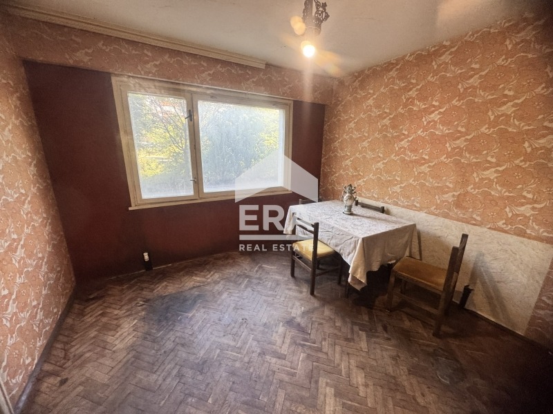 Продава 3-СТАЕН, гр. Варна, Окръжна болница-Генерали, снимка 2 - Апартаменти - 56103488