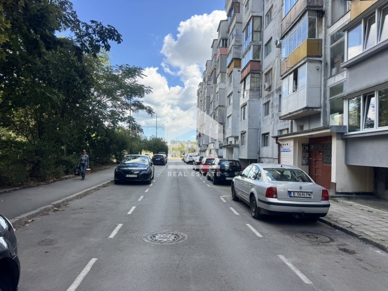 Продава 3-СТАЕН, гр. Варна, Окръжна болница-Генерали, снимка 11 - Апартаменти - 56103488