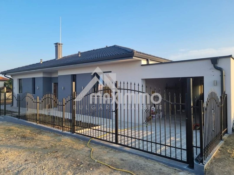 Na sprzedaż  Dom region Warny , Banowo , 210 mkw | 26680638 - obraz [3]