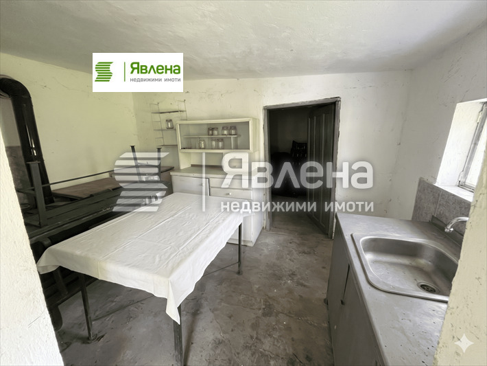 Продава КЪЩА, с. Бърложница, област София област, снимка 13 - Къщи - 54546061