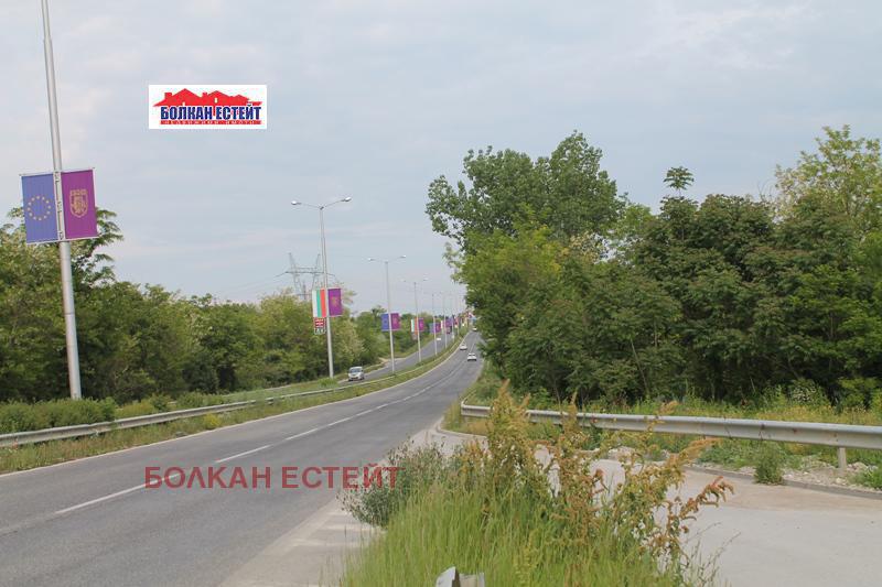 Продава  Парцел град Велико Търново , Промишлена зона - Запад , 5900 кв.м | 27107402 - изображение [2]
