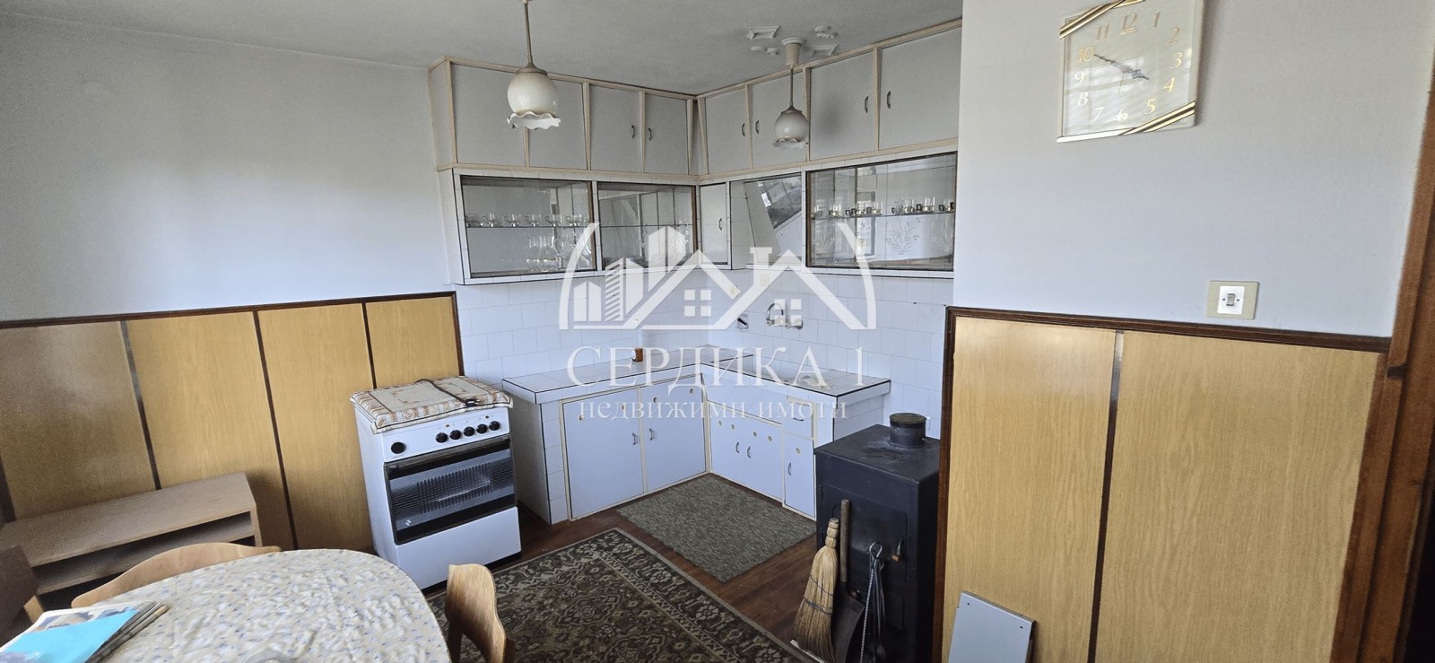Продава КЪЩА, с. Алдомировци, област София област