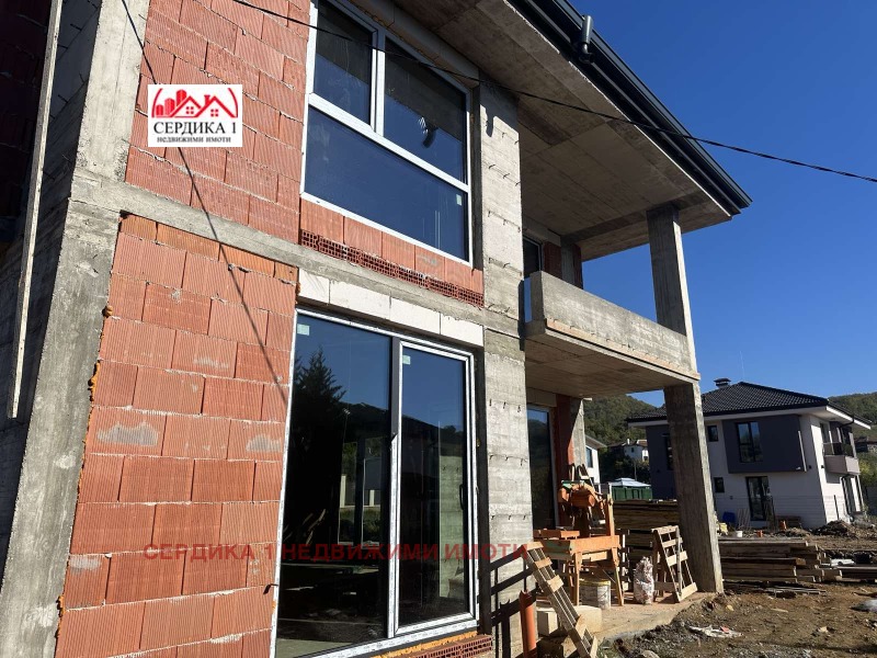 Продава КЪЩА в град Благоевград, Ален мак - 179 кв.м / 281 210.53 € » 550 000 лв., СЕРДИКА 1 НЕДВИЖИМИ ИМОТИ